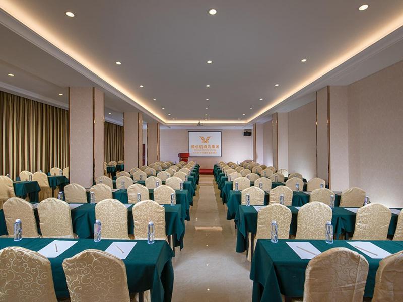 Fenghuangwei Vienna Hotel Shenzhen Fuyong Village מראה חיצוני תמונה